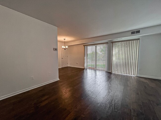 Photo - A Gorgeous 1 Bed 1 Bath Unit With Patio In Edsall Bluff - ALL Utilities Included! Unidad A