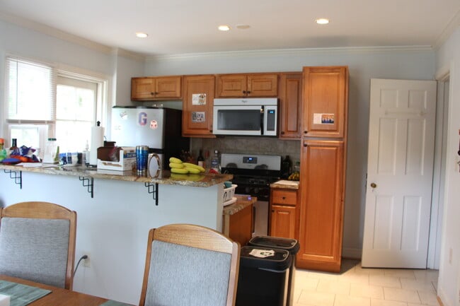 Photo - 631 N Oakland St