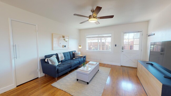 Photo - 3214 Vancouver Ave