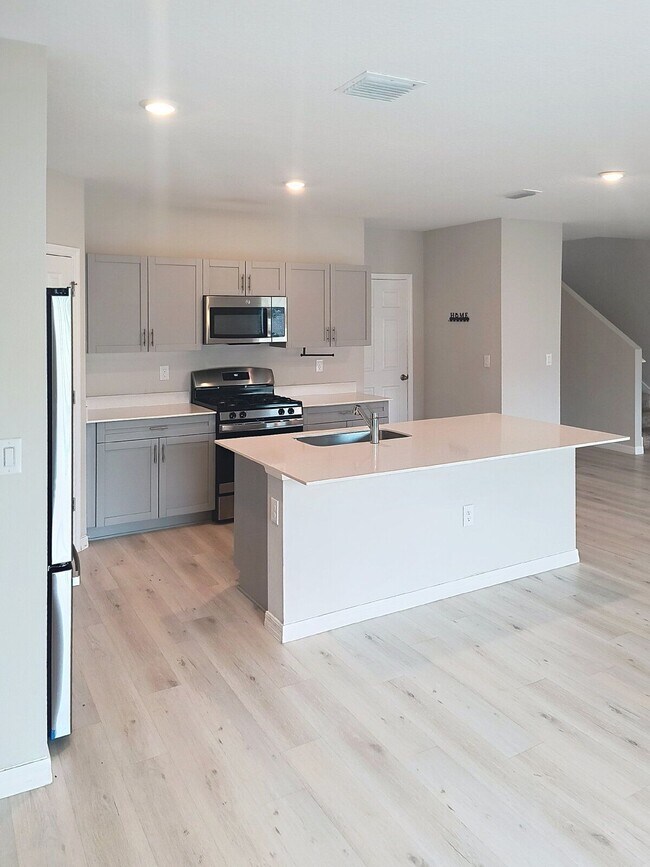 Photo - 12937 Camarillo Pl