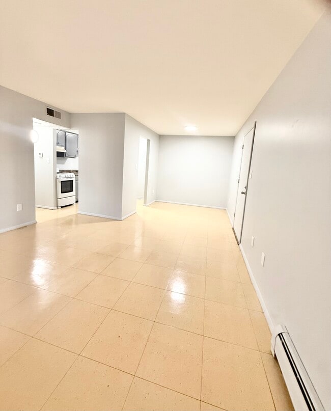 Photo - 2971 Four Towers Dr Unit 5