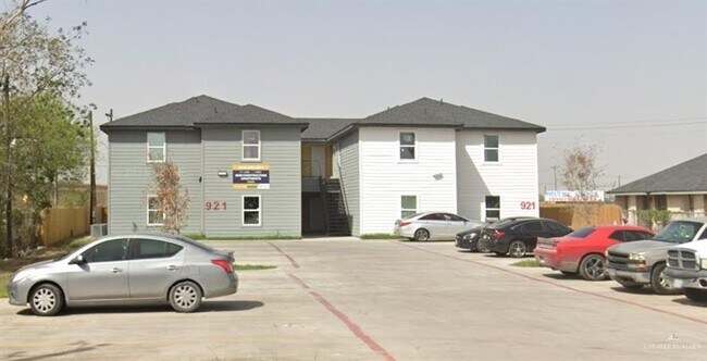 Building Photo - 921 Jay Ave Unit 8 Rental