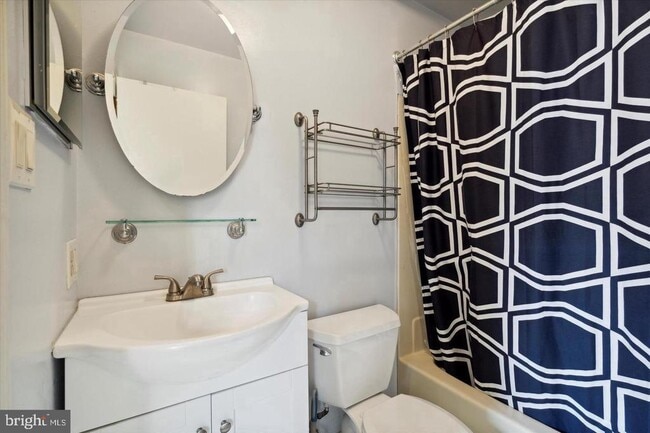 Photo - 1914 Fairmount Ave Unit 5