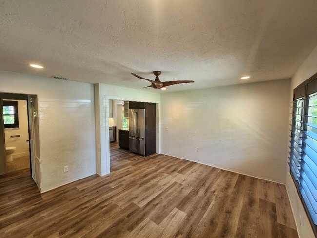 Photo - 906 2nd Ave E