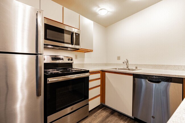 Photo - Francis Ave Apartments