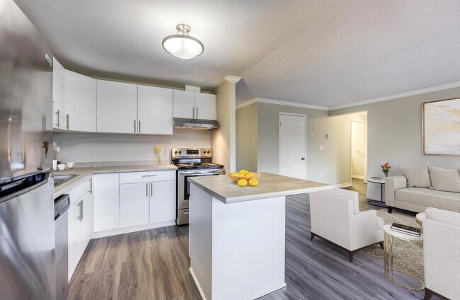 Kitchen - 600 Proudfoot Lane