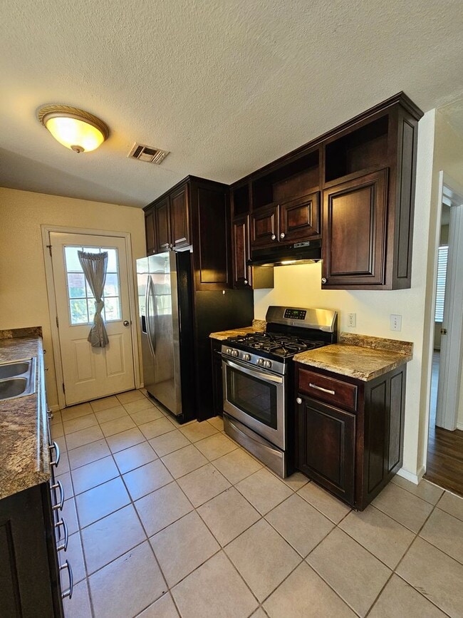 Photo - (3) Bed (2) Bath in Noble Avail NOW!