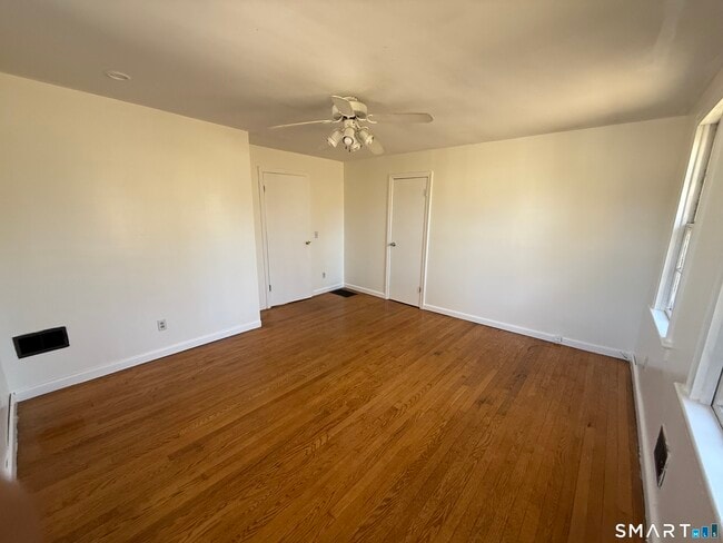 Photo - 29 N Hill Rd