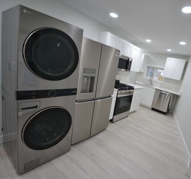 Photo - 15 Avalon St