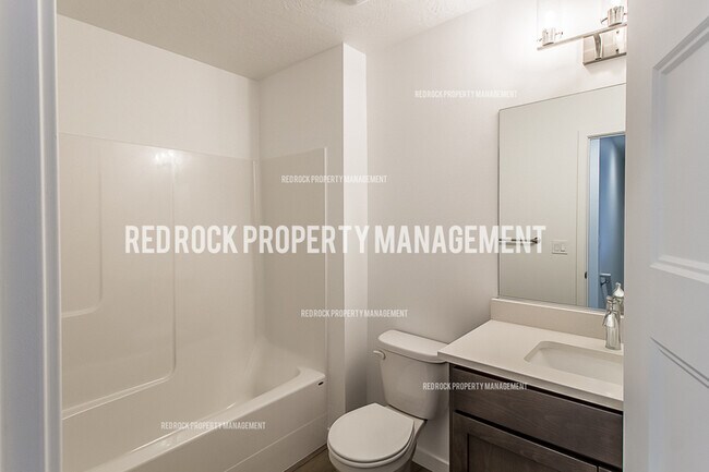 Photo - 1108 N Davis Ln