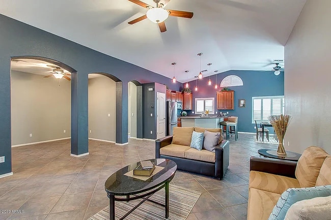 Photo - 44189 W Pioneer Rd