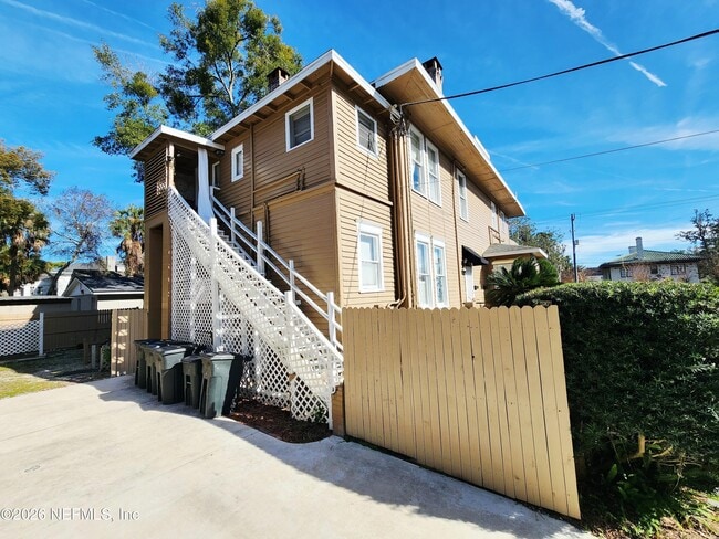 Photo - 1719 Aberdeen St