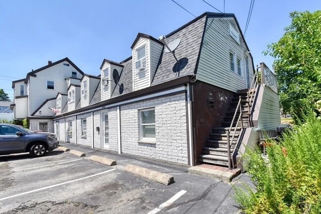 Photo - 1002 Main St Unit 1