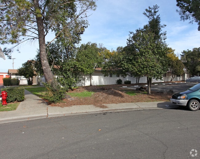 Heritage Glen Apartments