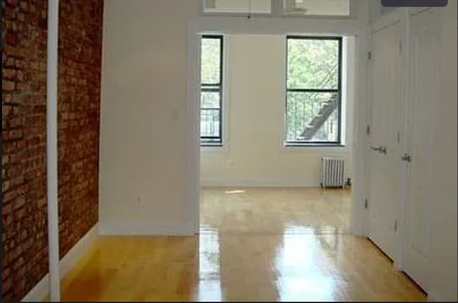 Building Photo - First Avenue Unit 1