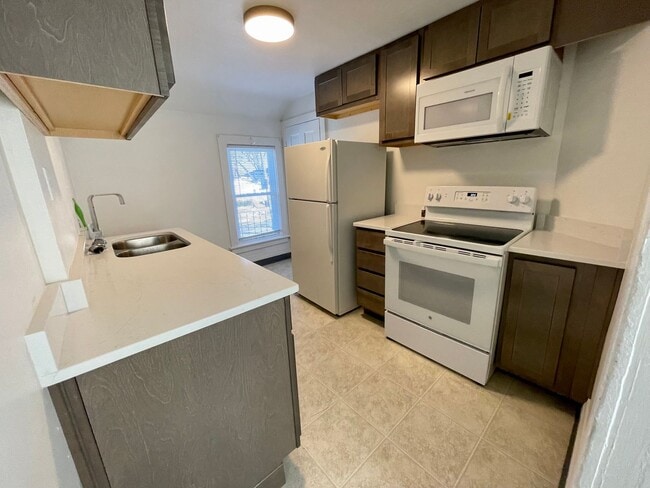 Photo - Adabell Coolidge Unit 2020 Coolidge Court