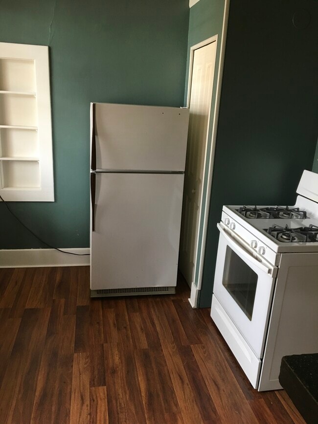 Photo - 613 W Mercury St Unit A