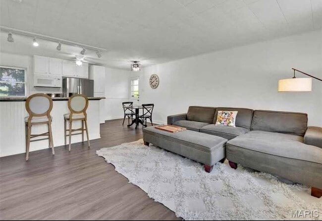 Photo - 283 Ramsey Ln
