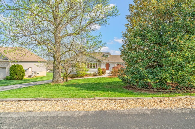Photo - 318 Cheestana Way