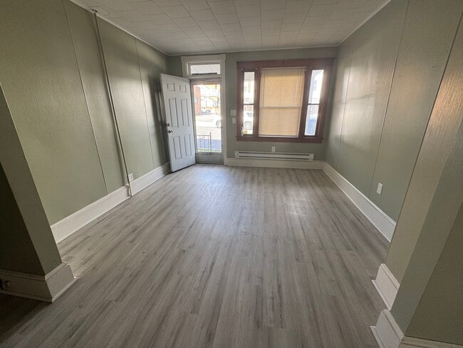 Photo - 20 S Hickory St