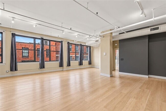 62 Orange St Unit 3