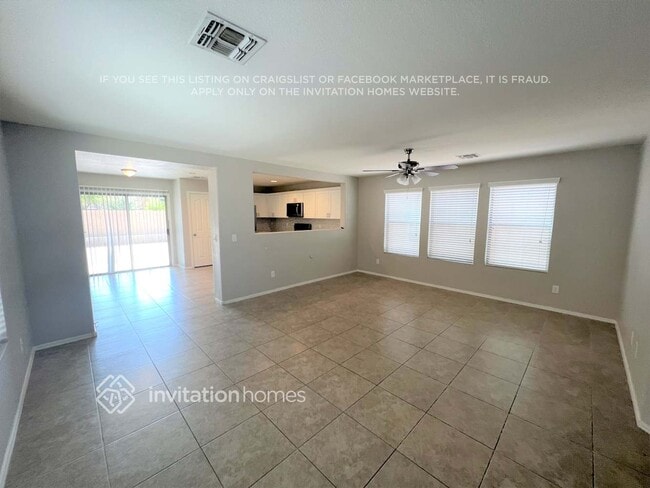 Photo - 618 N 112th Dr