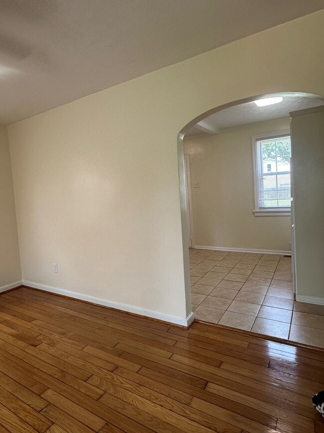 Photo - 619 Ellen Rd