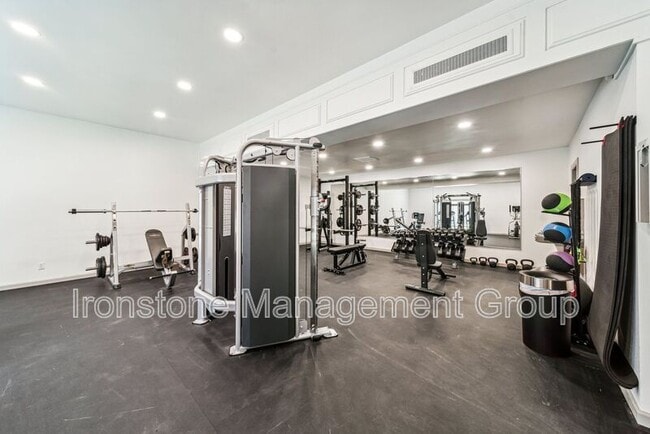 Building Photo - 4513 E 31st St Rental