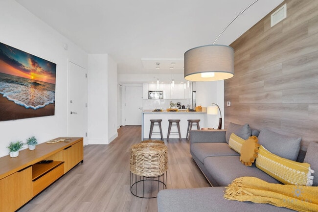 Building Photo - 2602 E Hallandale Beach Blvd Unit ID1227367P Rental