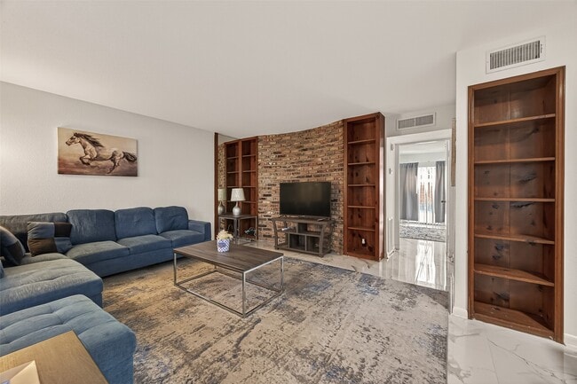 Photo - 2201 Fountain View Dr Unit 29