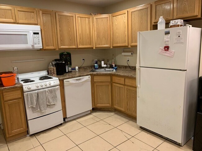 Photo - 1849 Willington St Unit 1