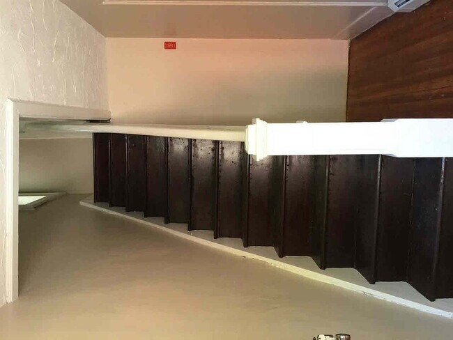 Photo - "Chic 2-Bed Gem with Granite Elegance in P...