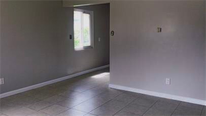 Photo - 856-858 S Gregory St