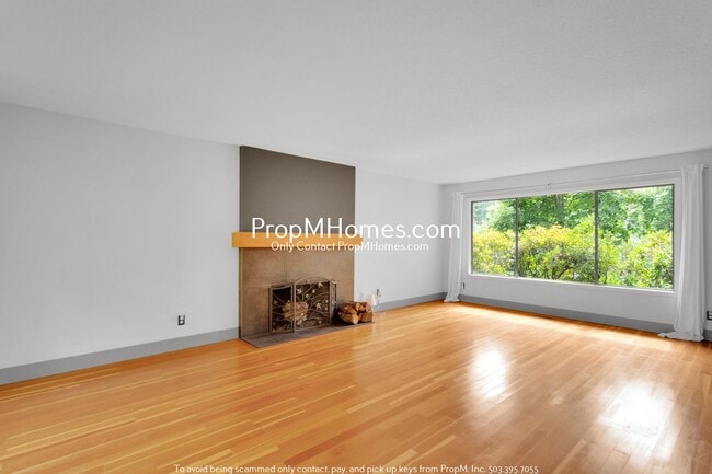 Photo - Sleek + Stylish Four Bedroom Escape in Palisades! DEPOSIT SPECIAL
