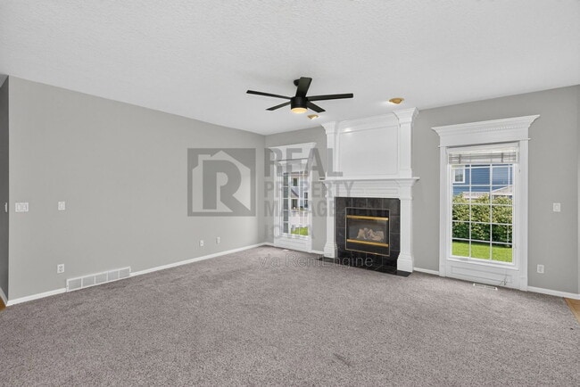 Photo - 2305 NE Hanover Ct