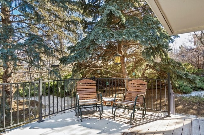1840 E Falcon Wy