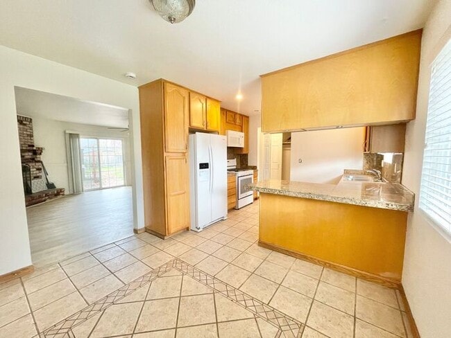 Photo - This beautifully maintained 3-bedroom, 2-bathroom Windsor home