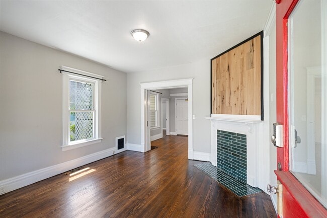 Photo - 1230 Glen Ave