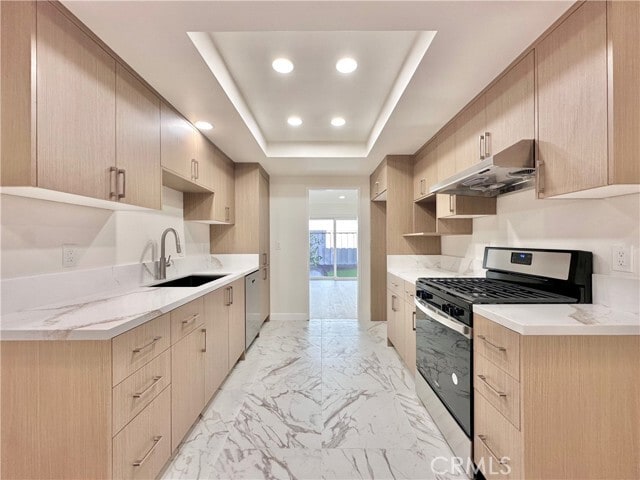 Building Photo - 912 Plaza Escondido