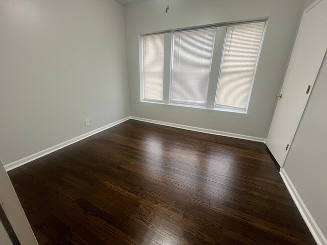 Photo - 7147 S Woodlawn Ave Unidad 3N