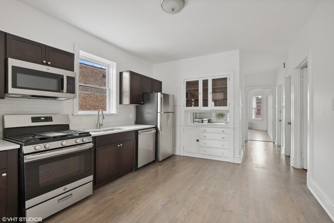 3115 N Davlin Ct Unidad 2