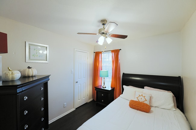 Photo - Bridge at South Point