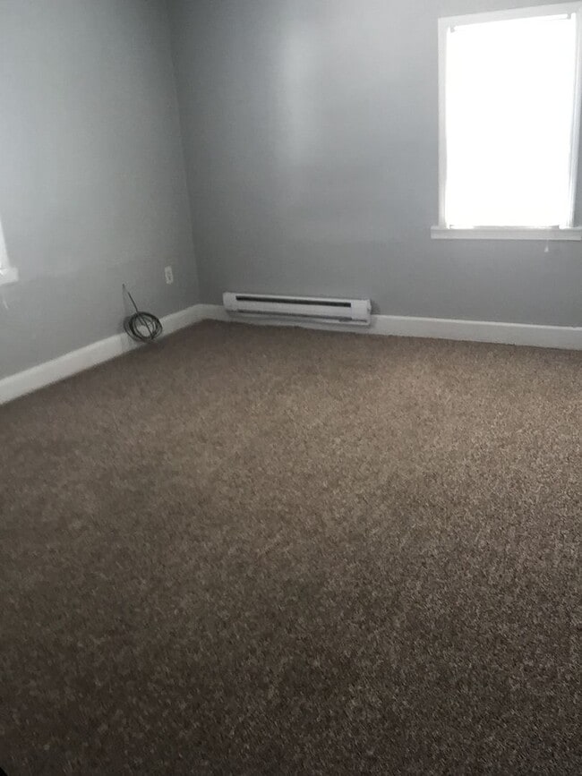 Building Photo - 110 W Walnut St Unit #6