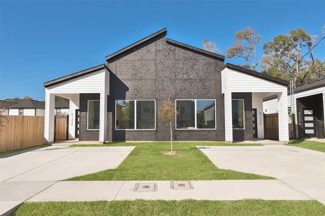 Building Photo - 8133 Cabot St