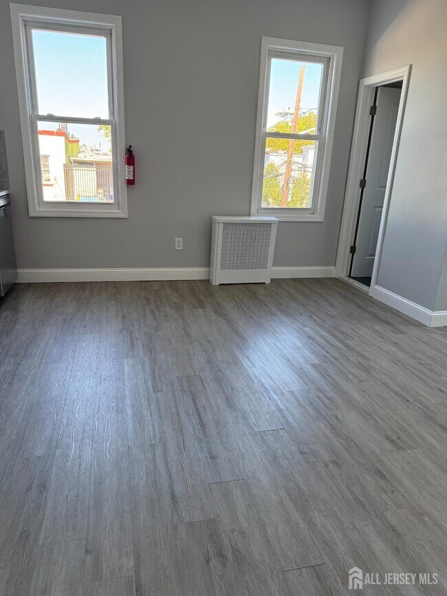 Photo - 1515 Kerrigan Ave Unit 2