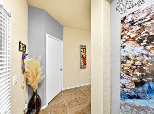 Photo - 503 Fort Pena