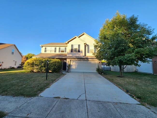 Building Photo - 8213 Briarhill Lane