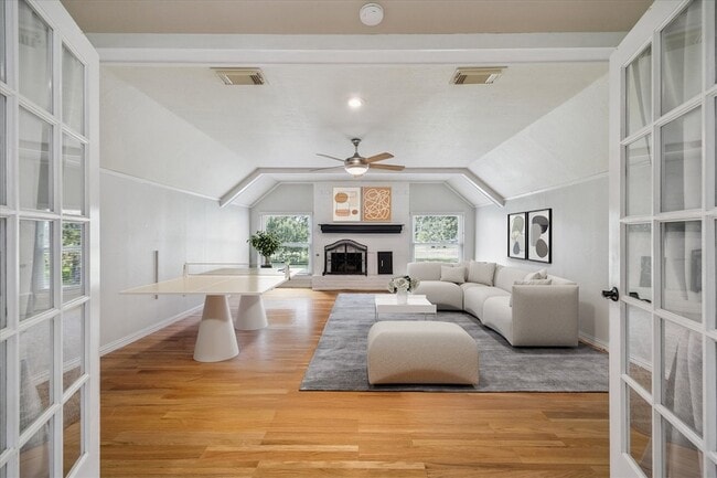 Photo - 1711 Chestnut Ridge Rd