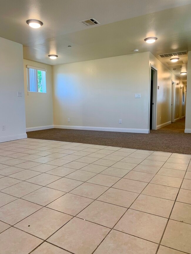 Photo - 11129 Belhaven St