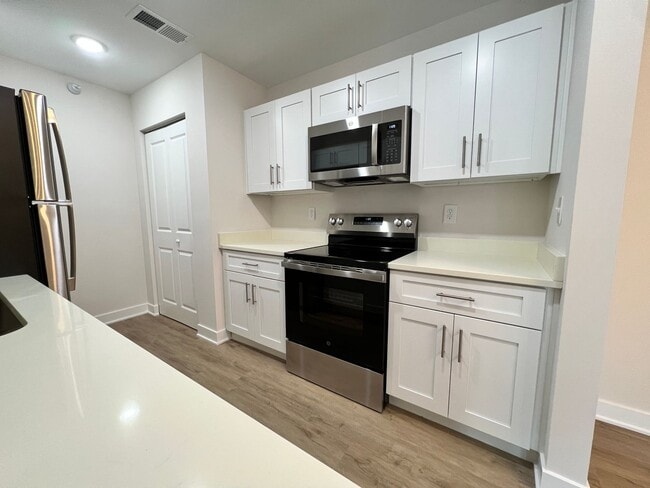 Photo - The Oaks of Kenwood Unidad 2 Bedroom